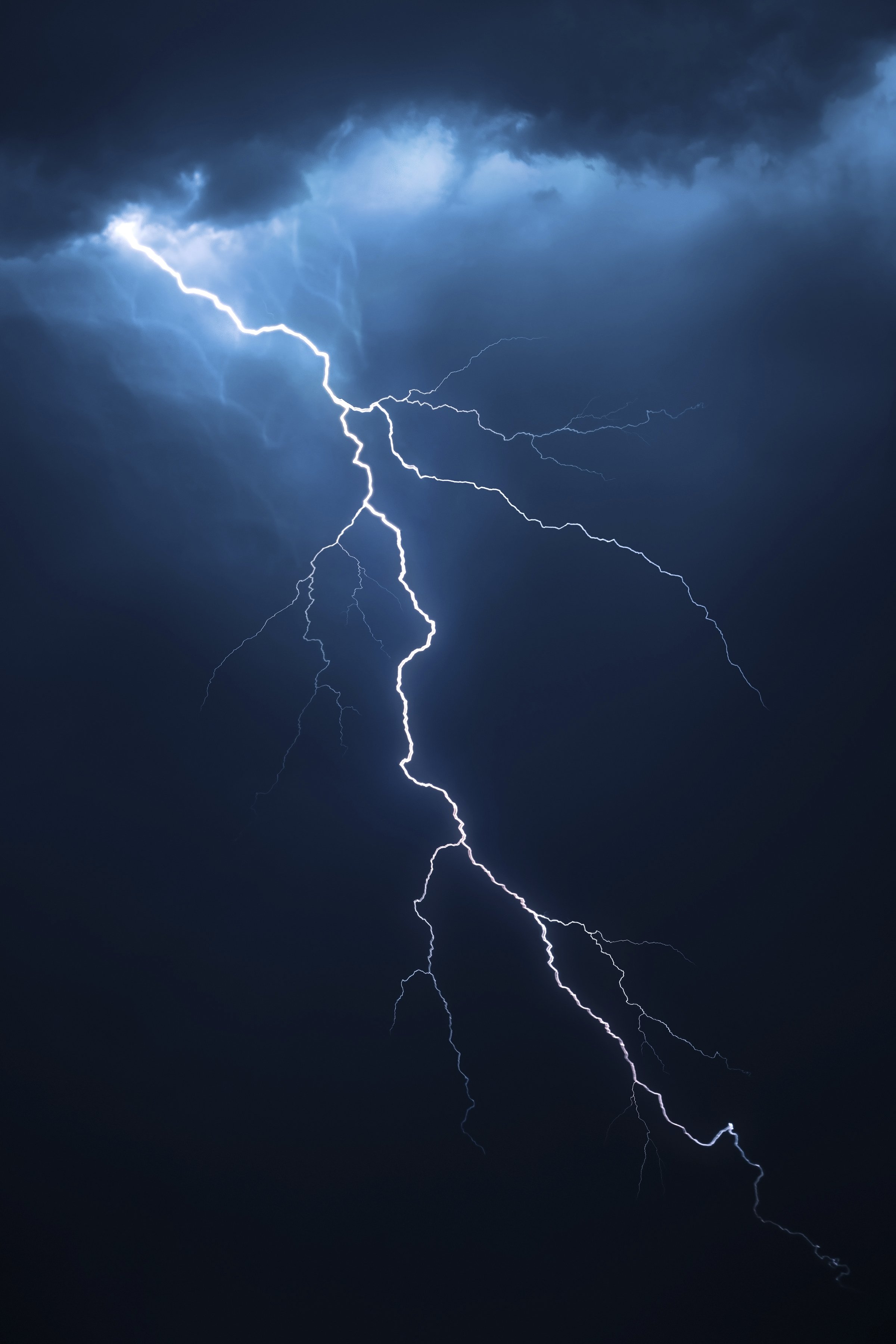 What Should I Do If I'm Outside During a Lightning Storm? - Health Beat